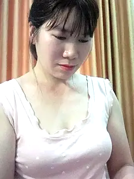 Bondgirl 9 online show from April 28, 7:57 am