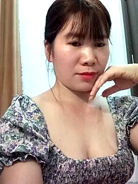 Snapshot of Bondgirl_9 chatting on May 21, 3:42 pm Bondgirl 9 online show from May 21, 3:42 pm