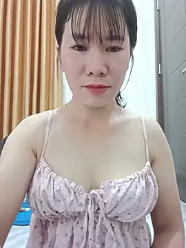 Bondgirl 9 online show from July 16, 10:40 pm