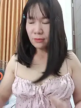 Bondgirl 9 online show from July 13, 4:28 pm