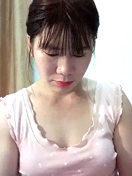 Bondgirl 9 online show from April 13, 9:41 pm