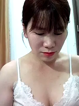 Snapshot of Bondgirl_9 chatting on May 30, 5:07 pm Bondgirl 9 online show from May 30, 5:07 pm
