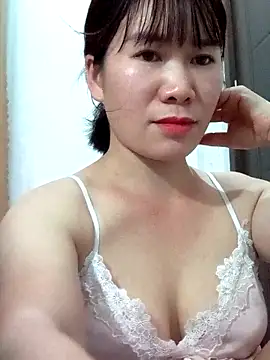 Snapshot of Bondgirl_9 chatting on June 2, 4:07 pm Bondgirl 9 online show from June 2, 4:07 pm