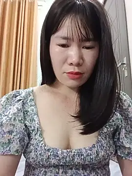 Snapshot of Bondgirl_9 chatting on June 19, 6:58 pm Bondgirl 9 online show from June 19, 6:58 pm