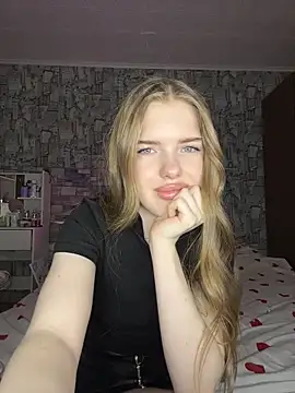 KayShaw online show from March 27, 8:37 am