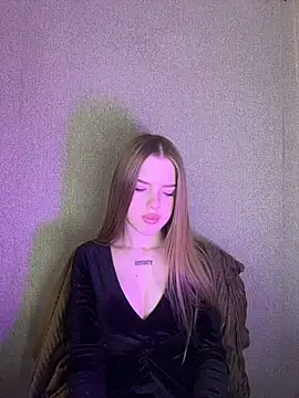 KayShaw online show from March 11, 4:39 am