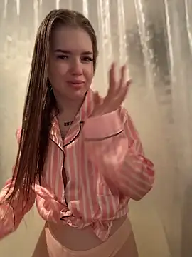 KayShaw online show from May 17, 2:39 pm