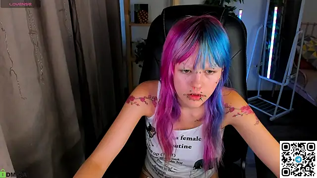Snapshot of Necucuby chatting on July 11, 12:11 am Necucuby online show from July 11, 12:11 am