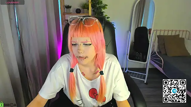 Necucuby online show from April 18, 8:05 am