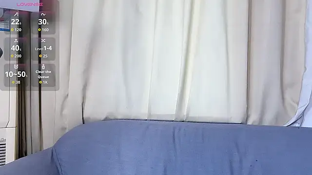 Tavie1744 online show from April 6, 11:50 pm