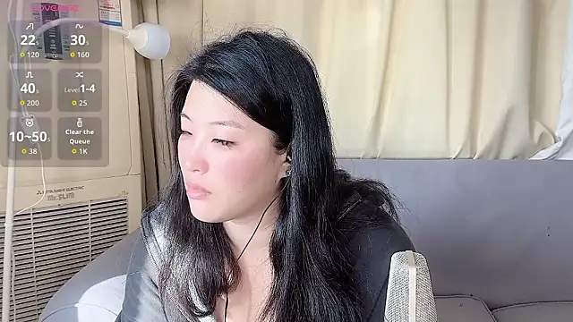 Tavie1744 online show from March 20, 11:50 pm