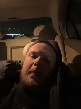 Snapshot of pupspupok chatting on March 4, 1:08 pm pupspupok online show from March 4, 1:08 pm