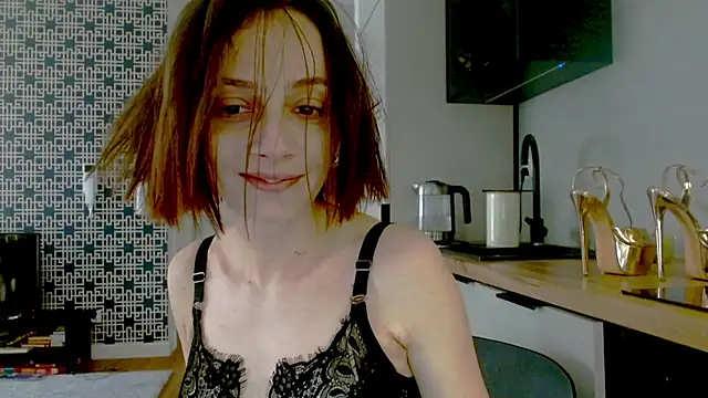 misssweet online show from April 4, 12:01 pm