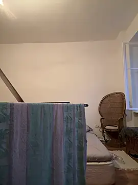 SkinnyLilly online show from July 23, 7:32 pm