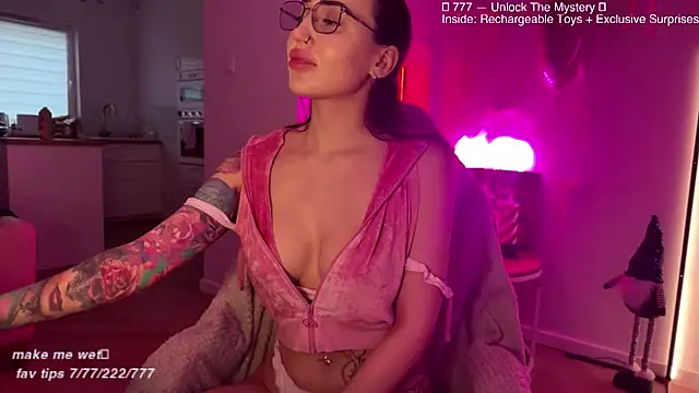 Lilith Lure online show from March 11, 5:12 am