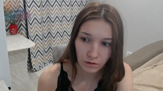 Olivia Swann online show from March 5, 1:35 am