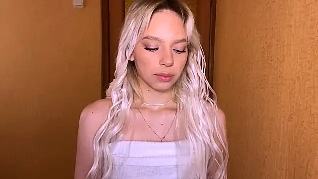 YawingSanguine online show from March 17, 9:12 am