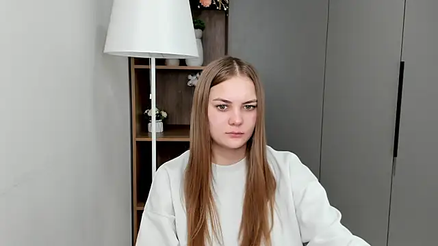 MindiFollman online show from March 10, 6:28 am