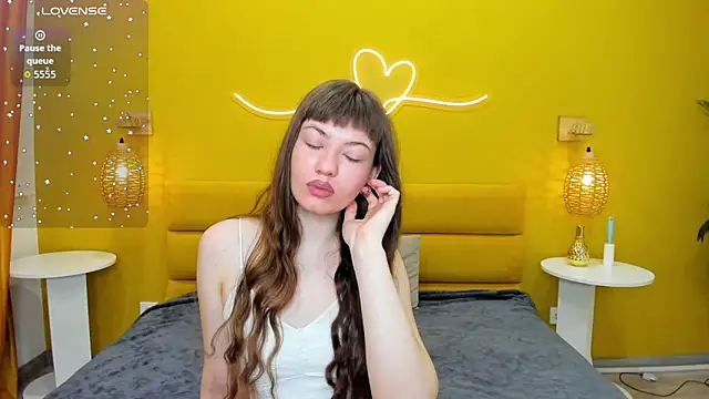 AgnesBeautiful online show from April 4, 1:56 am