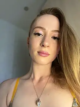 Little Candy 18 online show from July 8, 5:41 am