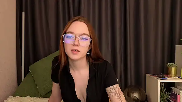 SunyLily online show from April 14, 6:40 am