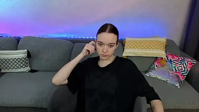 SunyLily online show from May 14, 6:32 am