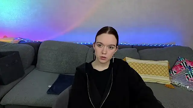 SunyLily online show from May 8, 6:28 am