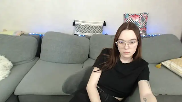 SunyLily online show from April 24, 6:59 am