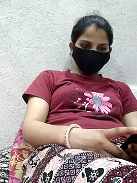 lovelypooja93 online show from August 5, 4:01 pm