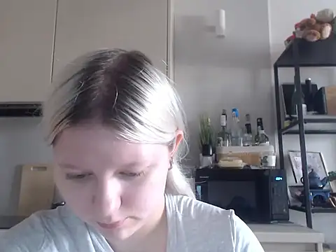 Snapshot of LenaSecret19 chatting on June 19, 5:35 am LenaSecret19 online show from June 19, 5:35 am
