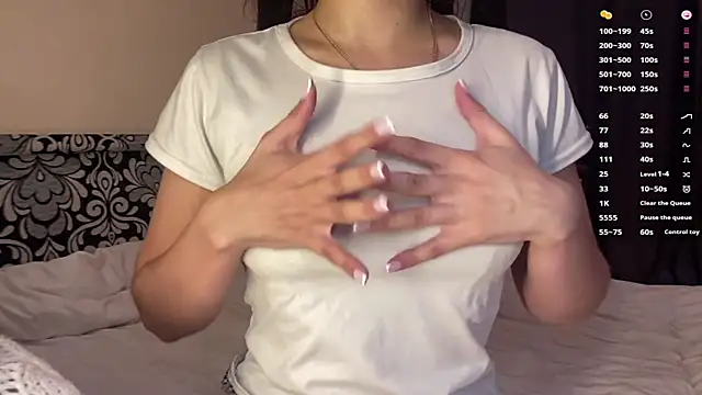 Snapshot of Selena_blom chatting on July 19, 10:34 am Selena blom online show from July 19, 10:34 am