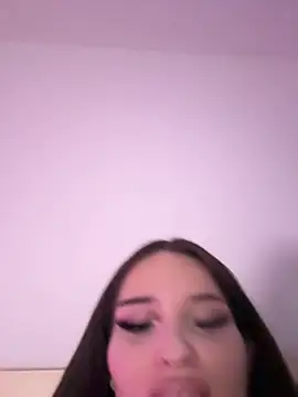 BrattyScarlet online show from July 8, 3:19 am