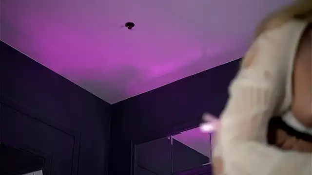 BrattyScarlet online show from March 27, 6:55 am