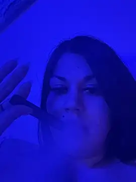 TMmmmmmm32 online show from March 5, 9:22 pm