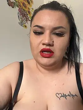 julietalovee online show from March 25, 10:14 am