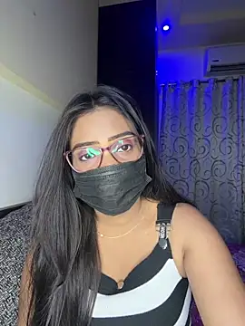 nikki catz online show from April 7, 4:31 pm