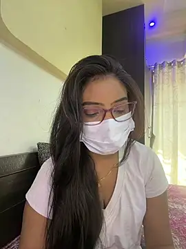 nikki catz online show from March 29, 10:39 am