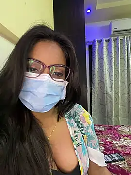 nikki catz online show from March 7, 2:11 pm