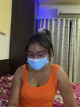 nikki catz online show from March 3, 2:13 pm