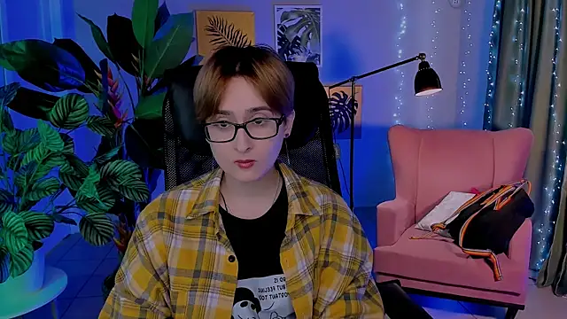 LixeLuna online show from March 21, 6:36 am