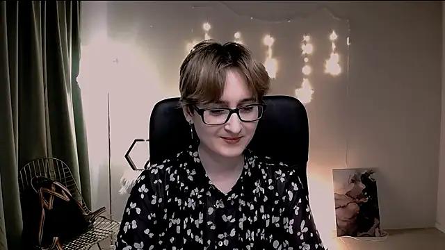 LixeLuna online show from March 29, 6:26 am