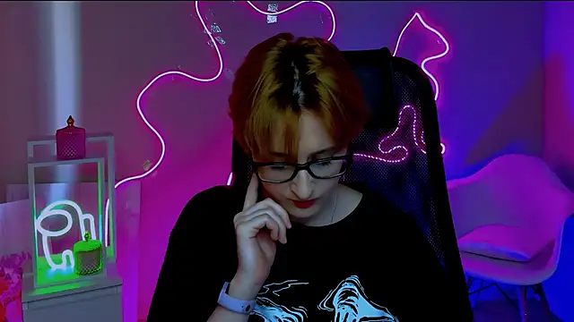 LixeLuna online show from April 3, 6:31 am