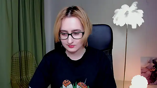 LixeLuna online show from March 5, 9:39 am