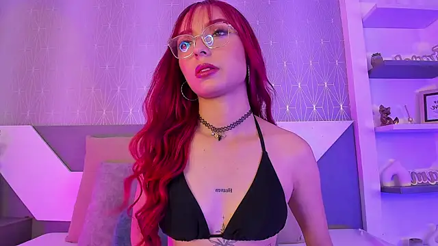 Ashleey Vega online show from May 7, 2:20 pm