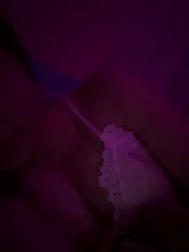 hot-cumplay online show from March 5, 12:40 am