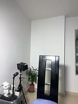 Snapshot of zhara_1198 chatting on June 16, 12:38 pm zhara 1198 online show from June 16, 12:38 pm