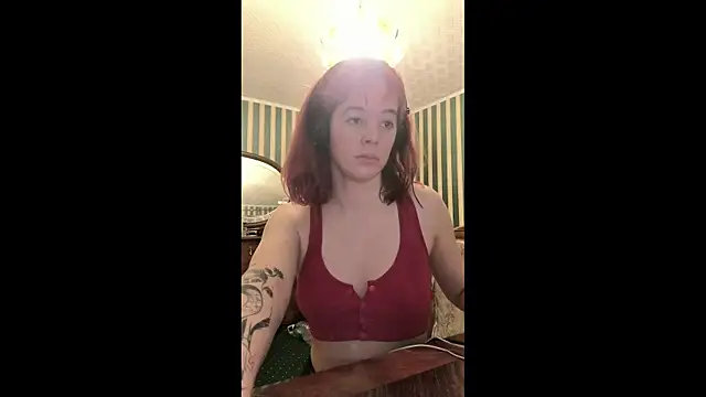 amberdoll   online show from March 18, 4:19 pm