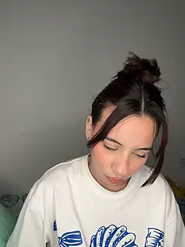 Nicole Cute04 online show from April 12, 4:27 am