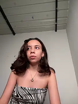 Nicole Cute04 online show from May 16, 4:11 am