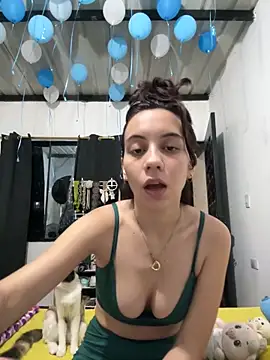 Nicole Cute04 online show from March 23, 3:50 am